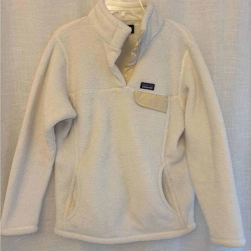 Patagonia Cream and White Fleece Jacket